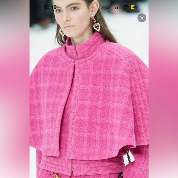 🩷SOLD🩷Authentic Chanel runway jacket - Picture 2 of 4